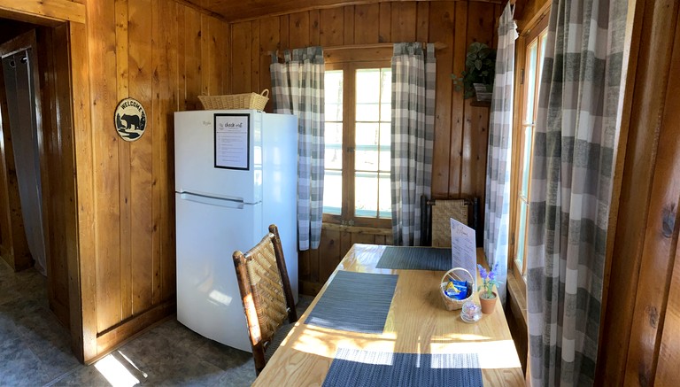 Cabins (United States of America, Riverside, Wyoming)