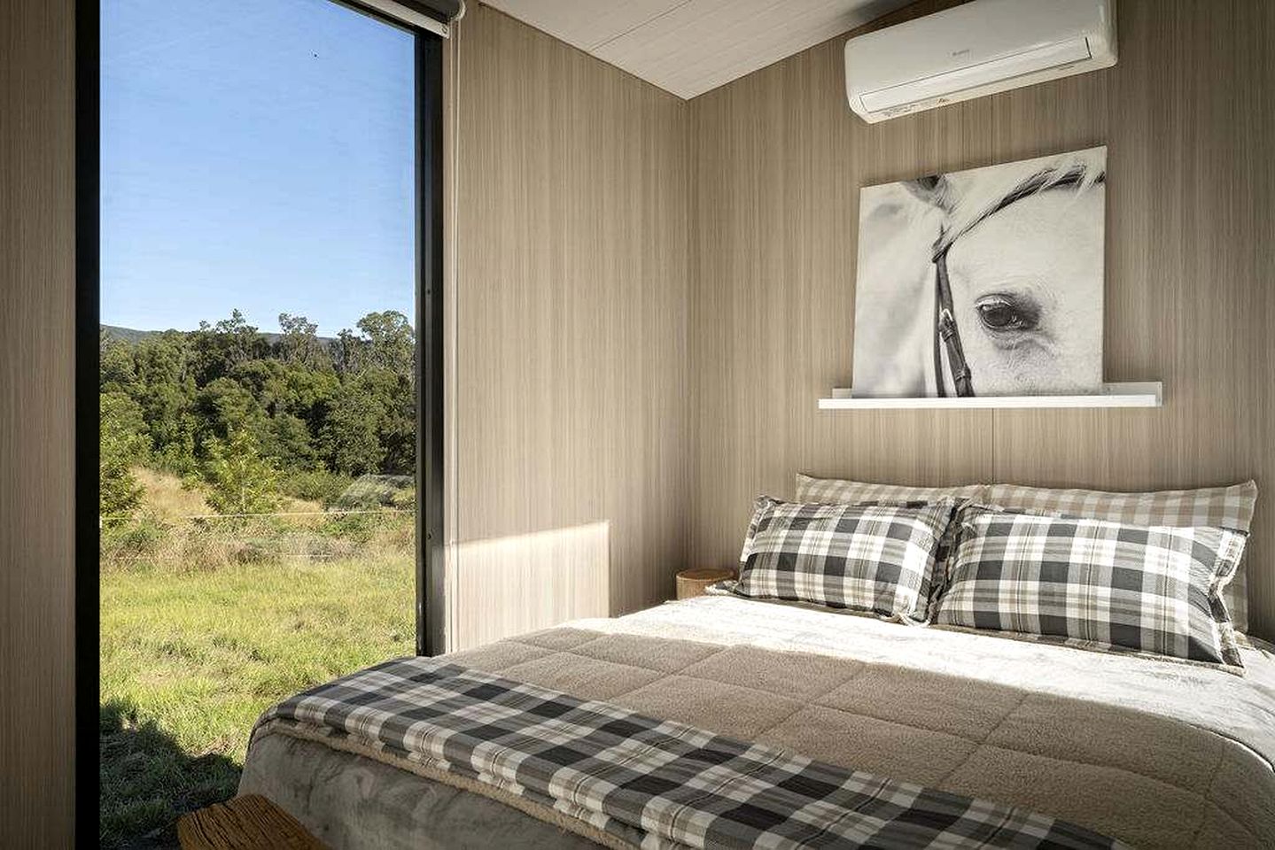 Delightful Tiny House with Stunning Views in Glenreagh, New South Wales