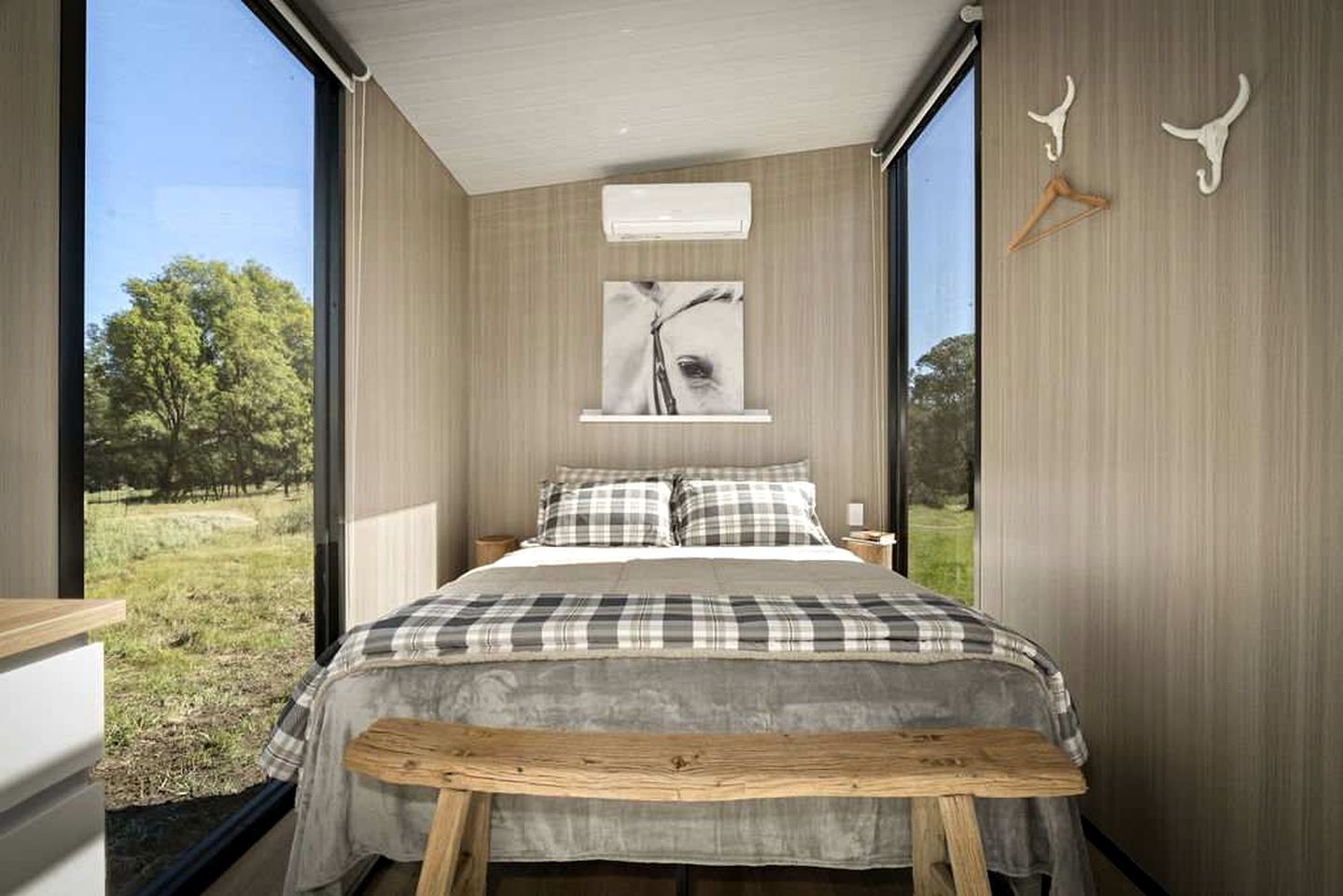 Delightful Tiny House with Stunning Views in Glenreagh, New South Wales