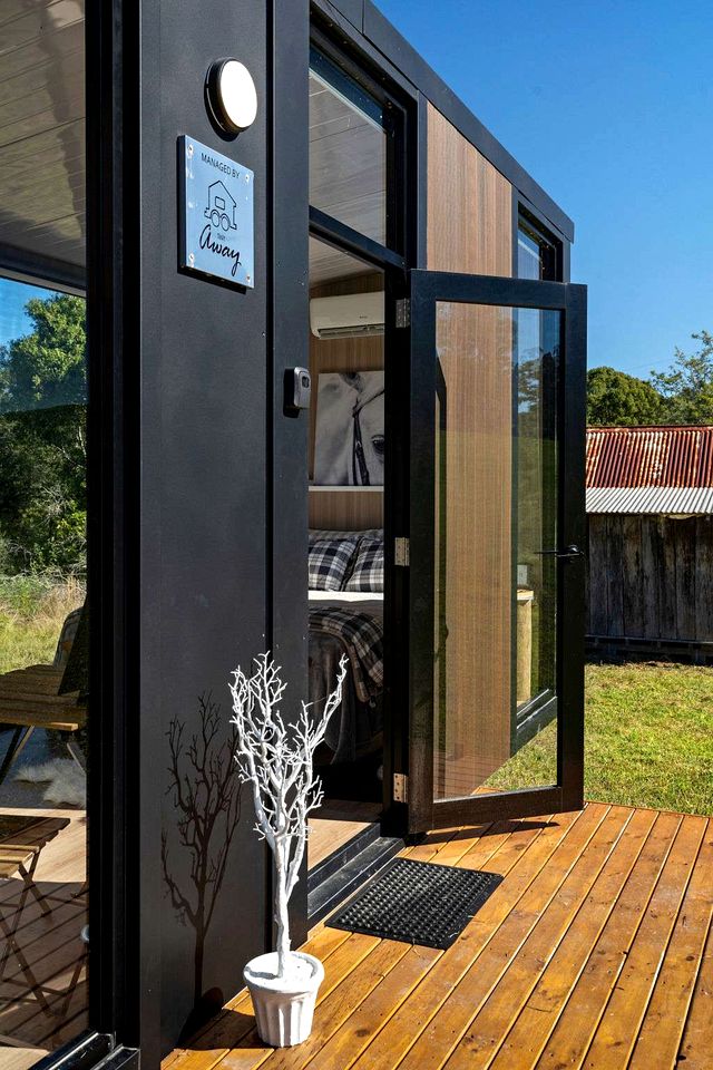Delightful Tiny House with Stunning Views in Glenreagh, New South Wales