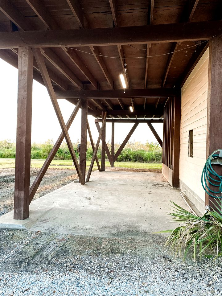 Delightful Top Cabin with Amazing Views from the Deck in Louisiana