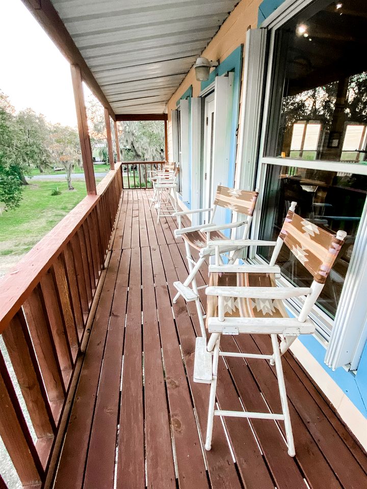 Delightful Top Cabin with Amazing Views from the Deck in Louisiana