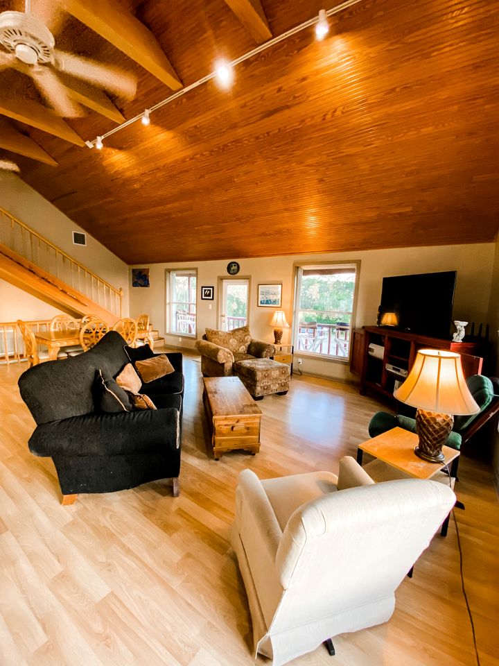 Delightful Top Cabin with Amazing Views from the Deck in Louisiana
