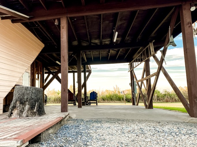 Cabins (United States of America, Cypremort Point, Louisiana)