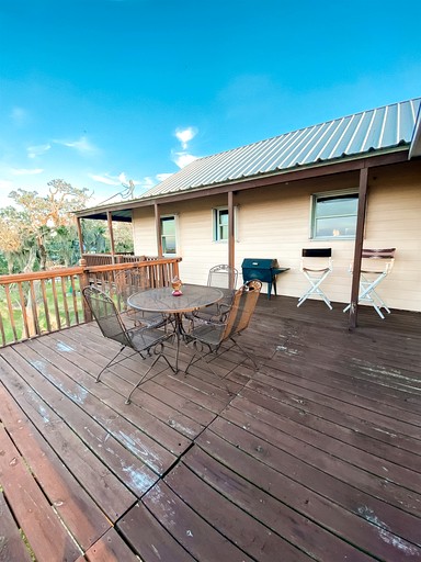 Cabins (United States of America, Cypremort Point, Louisiana)