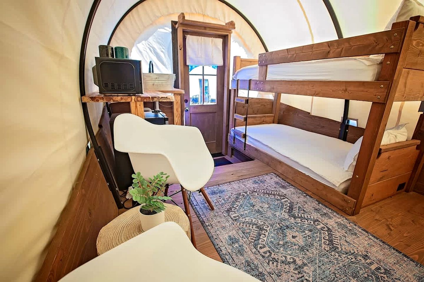 Delightful Wagon with Incredible Hiking Trails and Activities in Tennessee