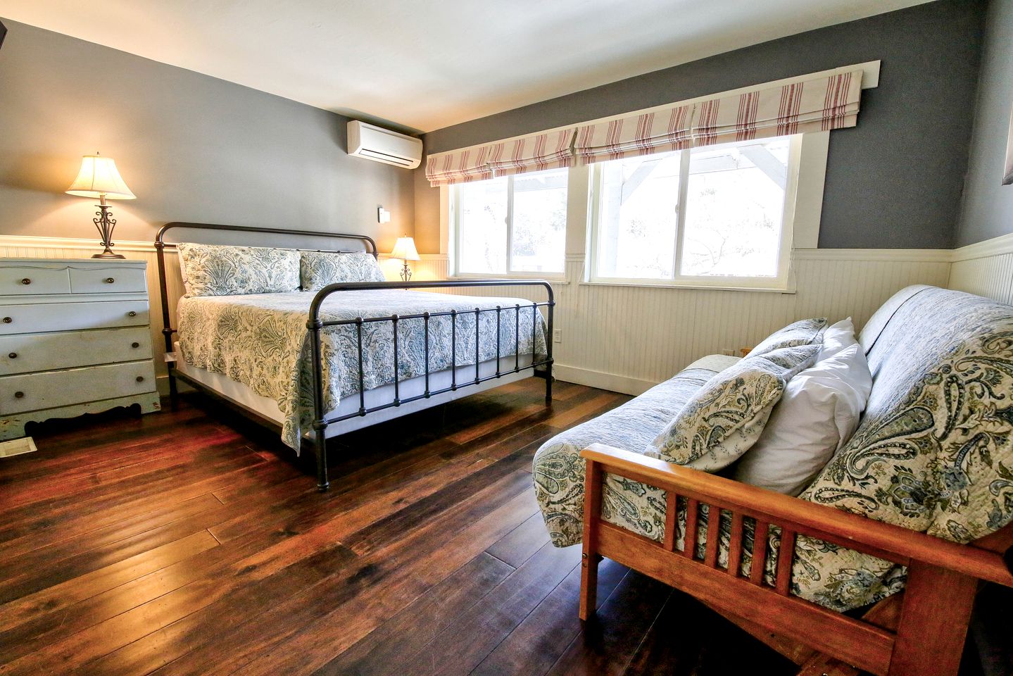 Deluxe Boutique Property Room Rentals near Yosemite National Park, California
