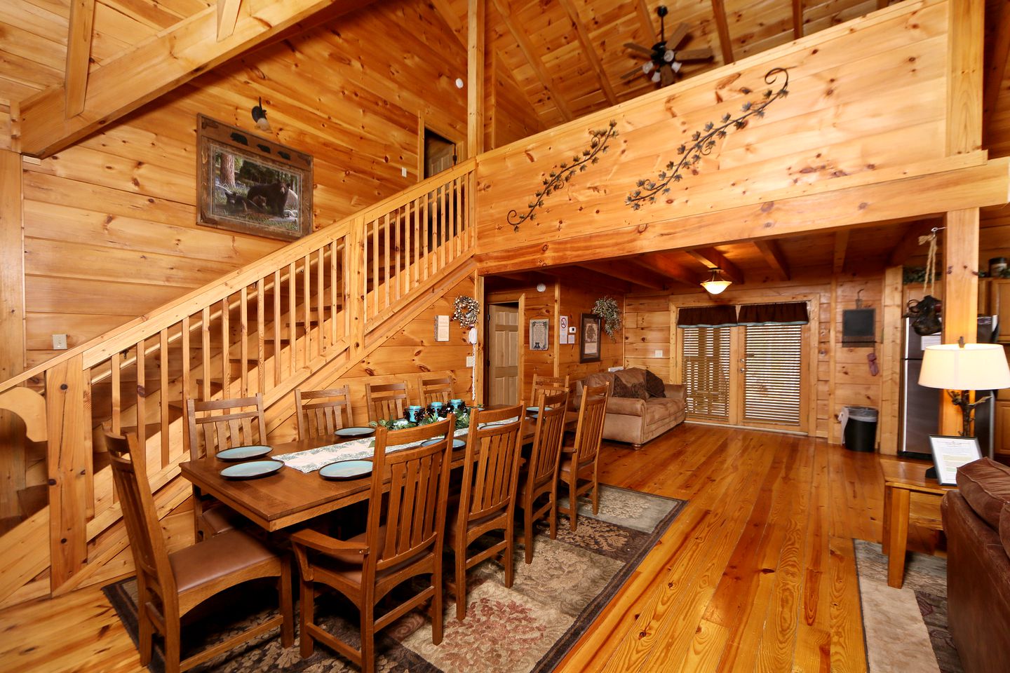 Spacious Cabin with Home Theater, Game Room and Outdoor Picnic Space in Sevierville, Tennessee