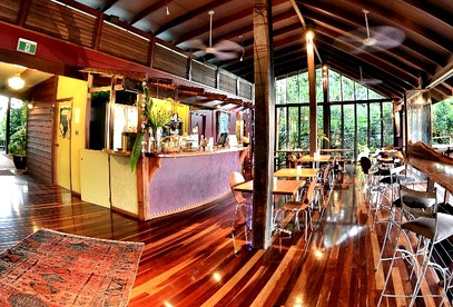 Deluxe Canopy Cabins Overlooking the Coral Sea in Queensland photo 2