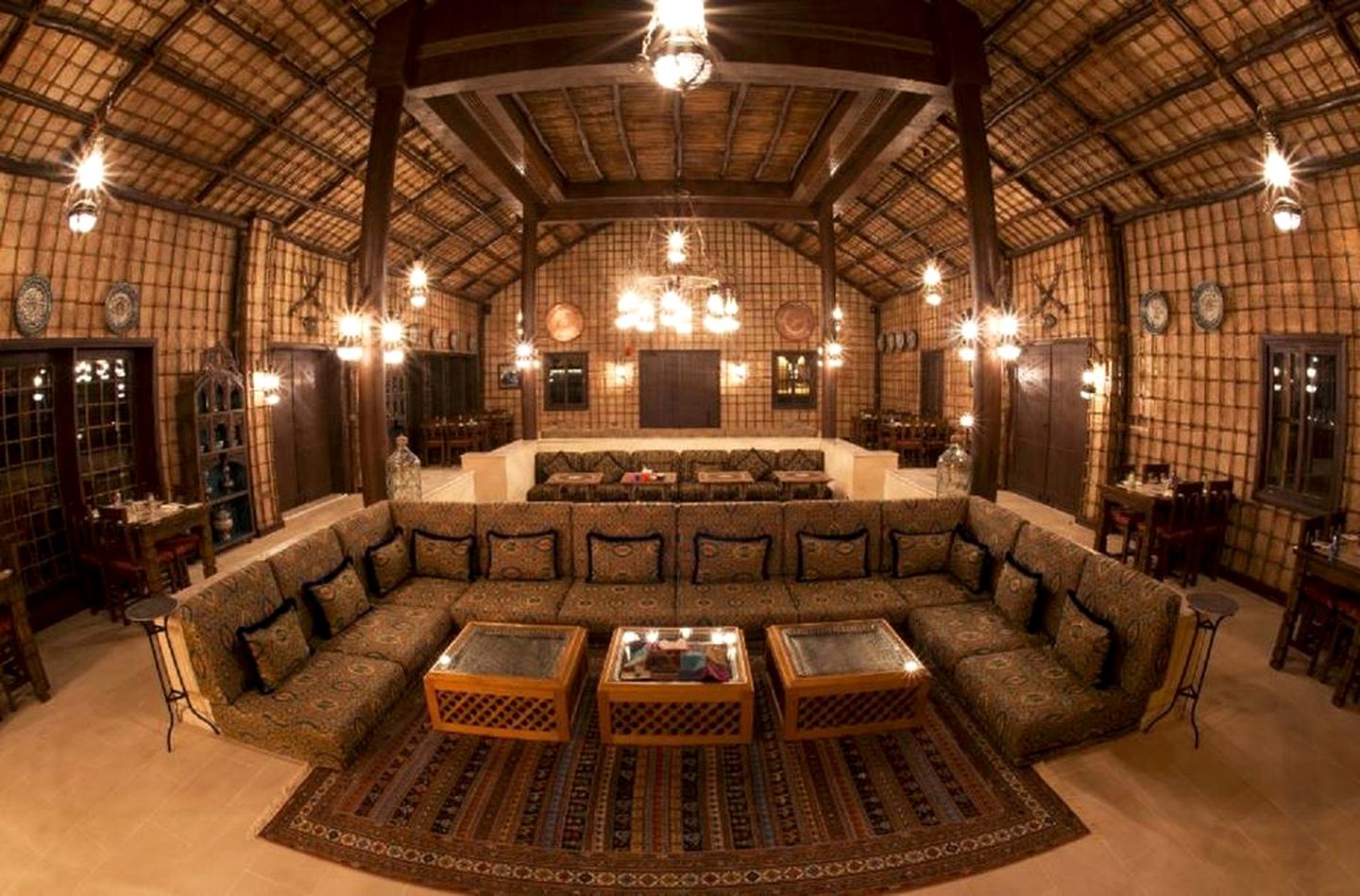 Deluxe Getaways with a Stunning Pool in the Al Khatim Desert near Abu Dhabi