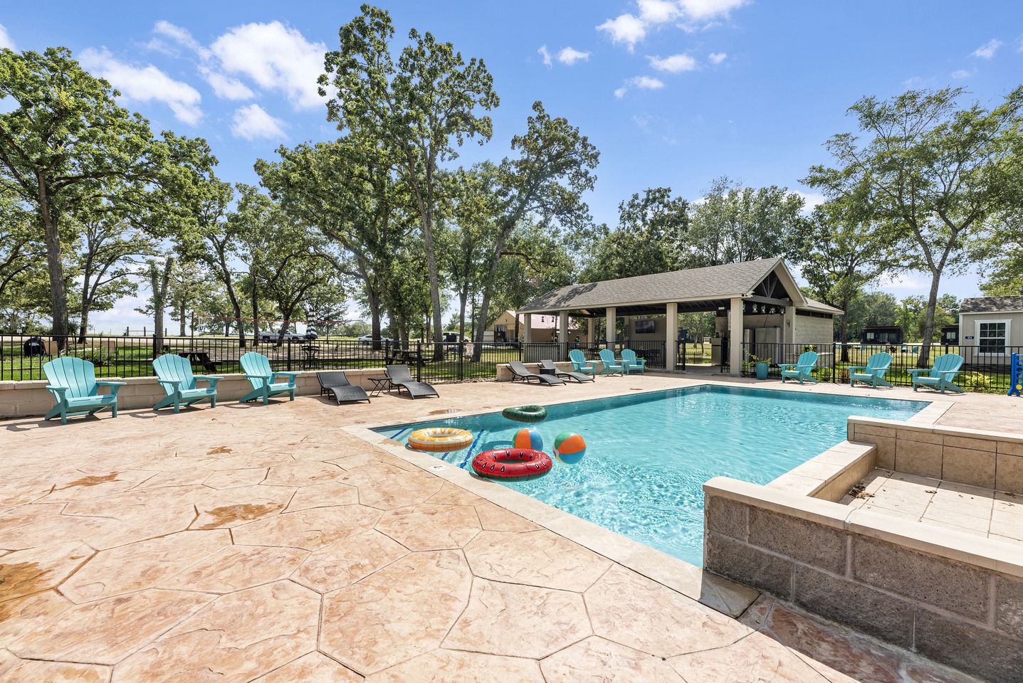 Cozy Tiny Home Escape with Pool, Goats & Firepits near Houston, Hempstead Texas