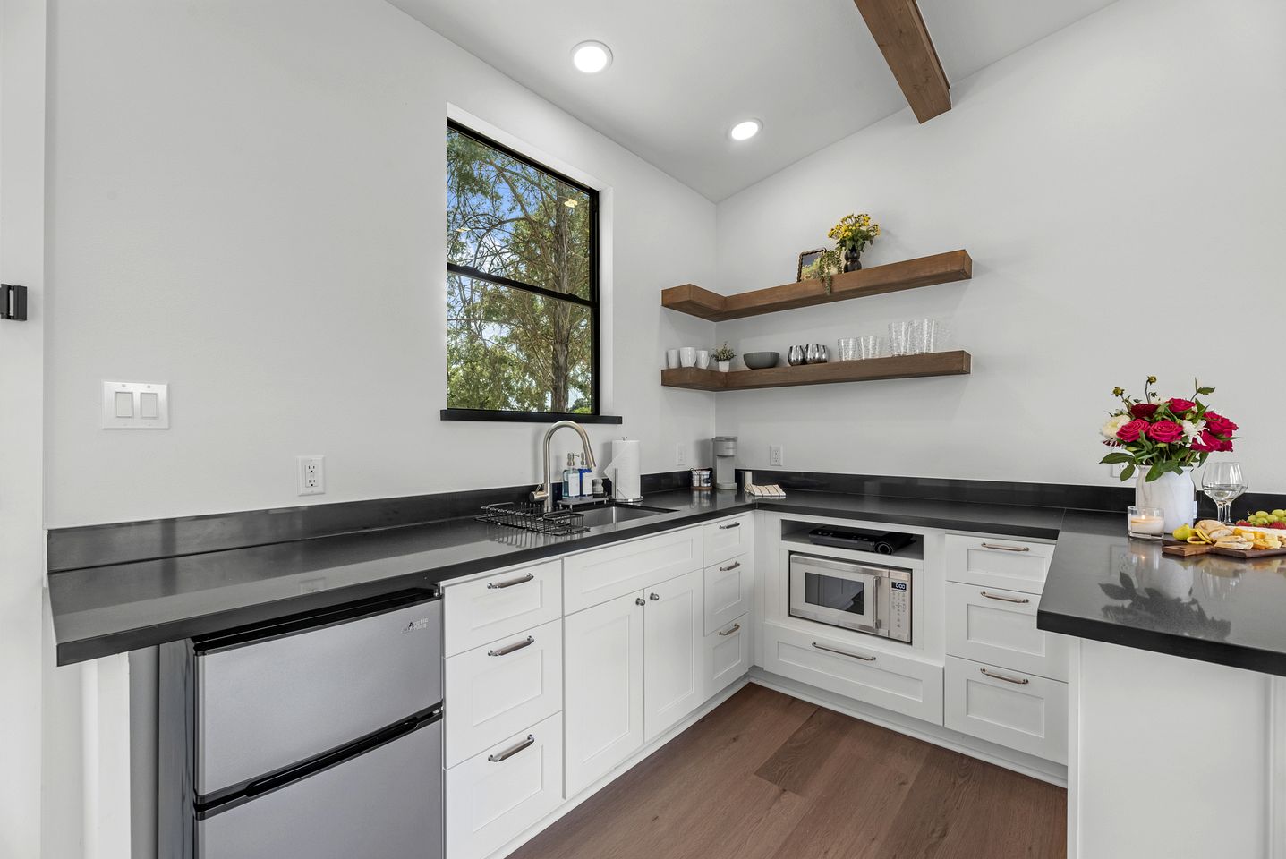 Charming Farmhouse-Style Tiny Home Retreat with Pool & Goats near Houston, Hempstead Texas