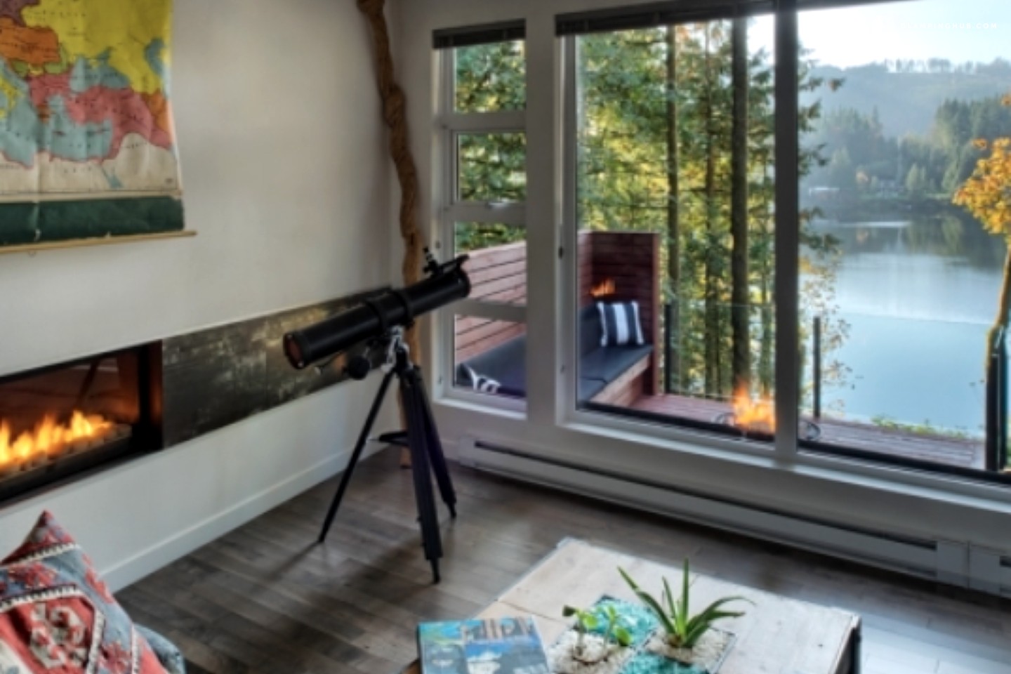 Deluxe, Modern Cabin Overlooking Silver Lake in Washington State