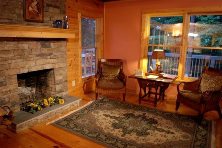 Cabins (Helen, Georgia, United States)