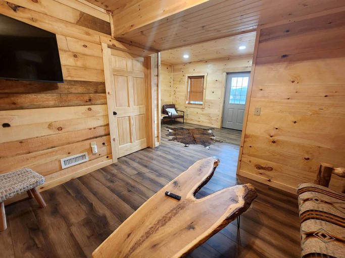 Cabins (United States of America, Franklin, Ohio)