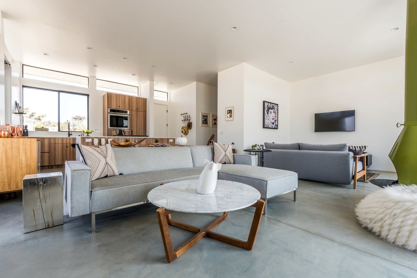 Luminous Vacation Rental with Swimming Pool in Yucca Valley, California