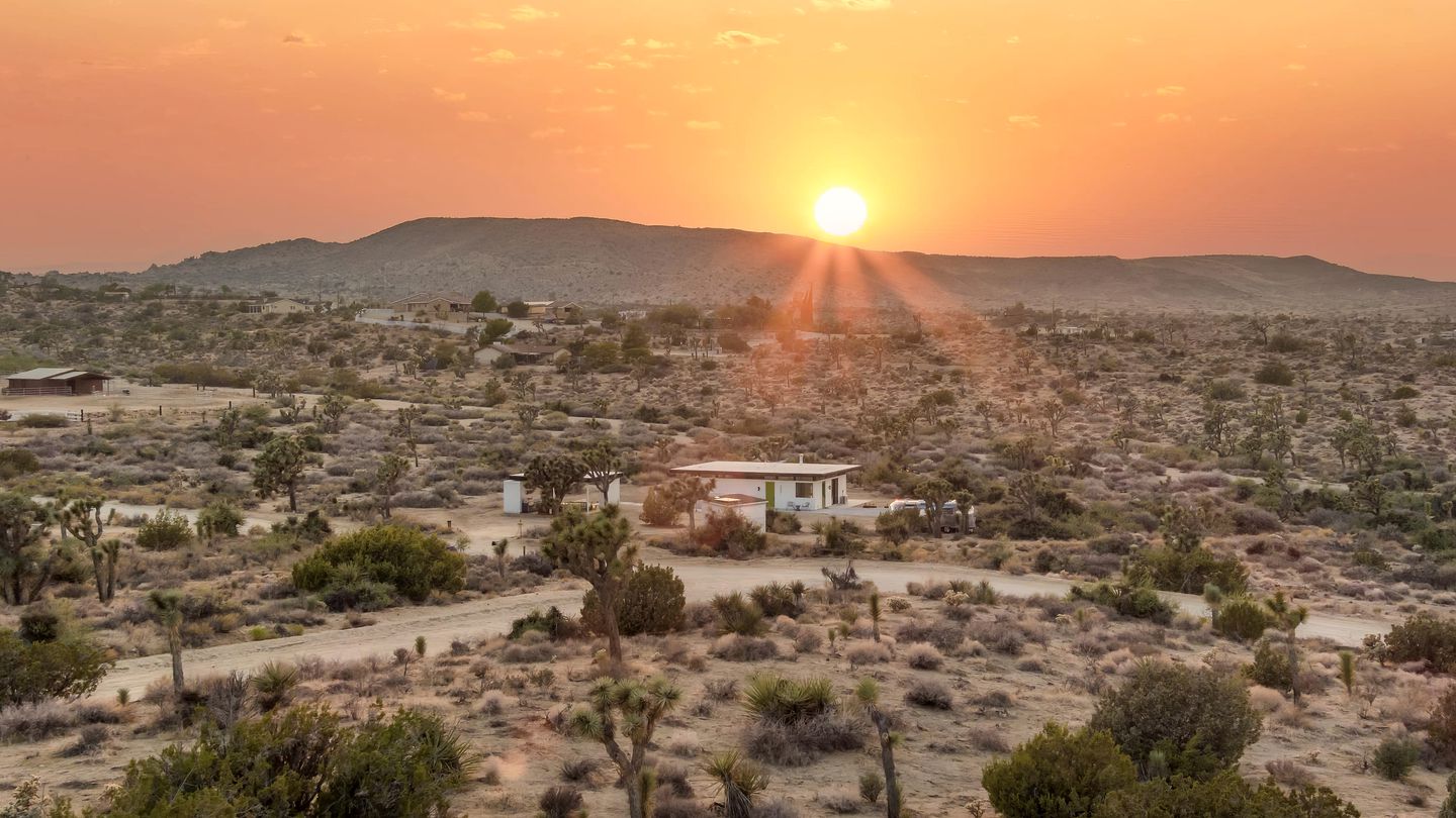 Luminous Vacation Rental with Swimming Pool in Yucca Valley, California