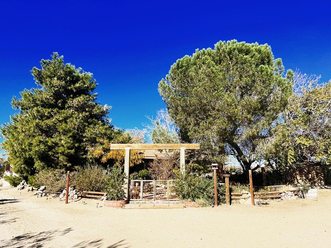Cottages (United States of America, Yucca Valley, California)