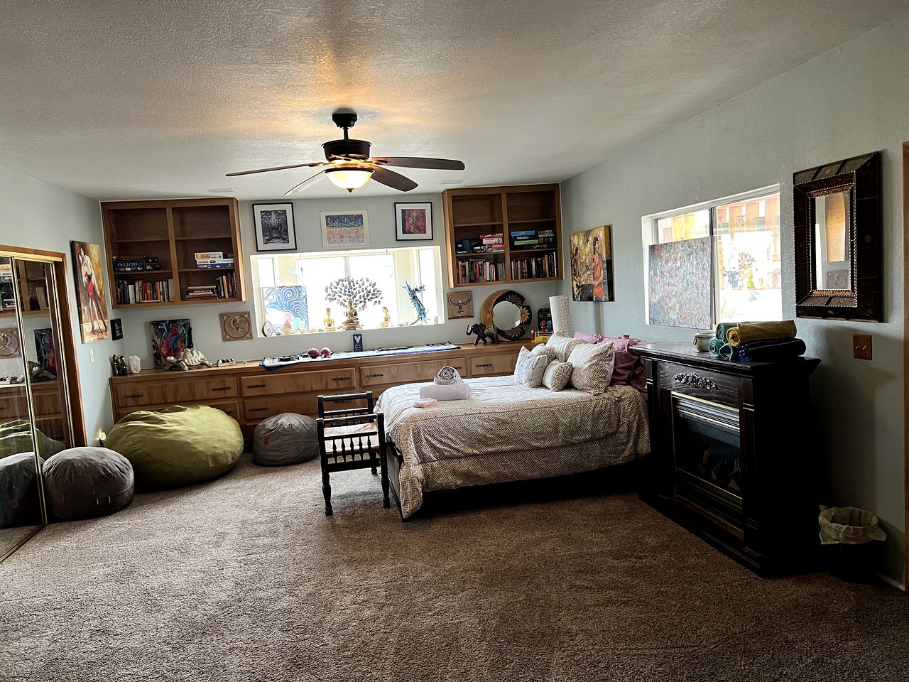 Desert Dreams with Your Furry Friend: Pet-Friendly Rental Under the Stars