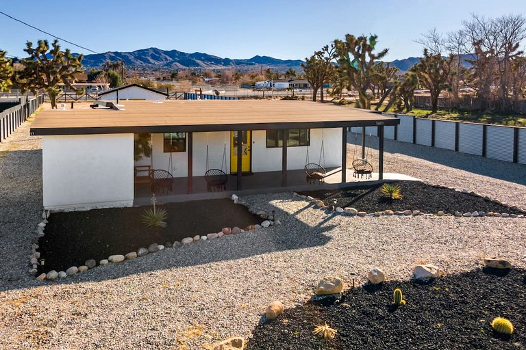 RU Desert Hive The Conservation Experience, Vacation Rentals, Yucca