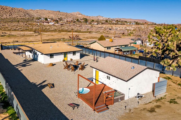 RU Desert Hive The Conservation Experience, Vacation Rentals, Yucca