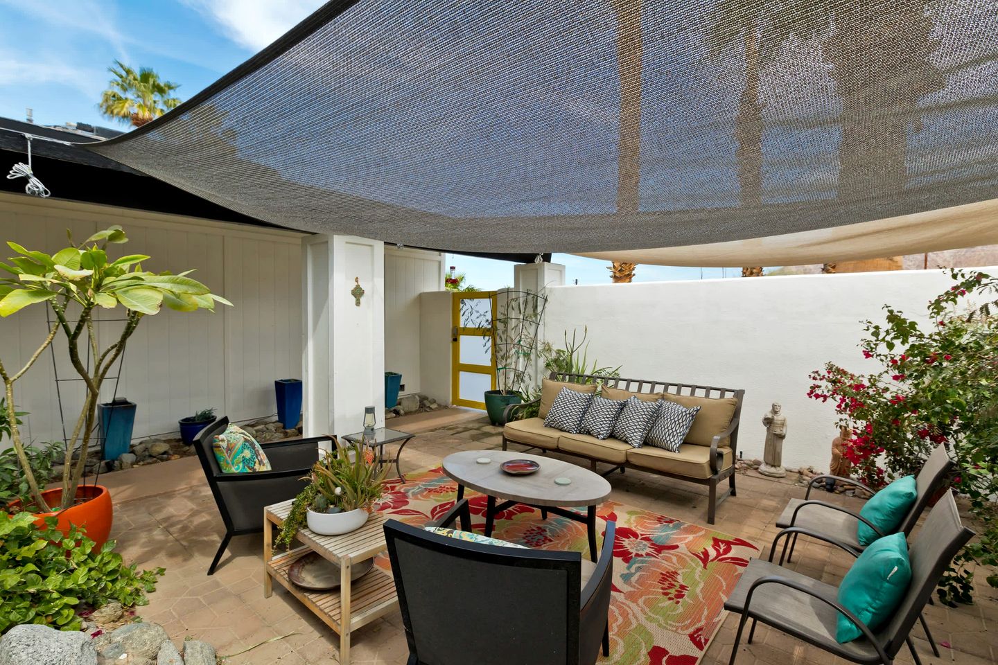 Lovely Cottage with Gorgeous Sights and Swimming Pool in La Quinta, California