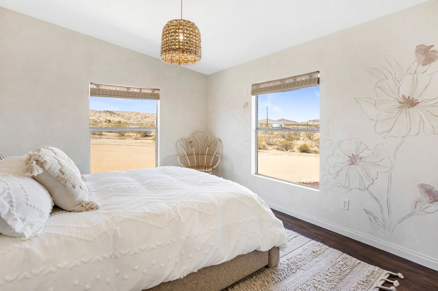 Impressive Cottage with Fire Pit, Hot-tub and Barbecue in Joshua Tree, California