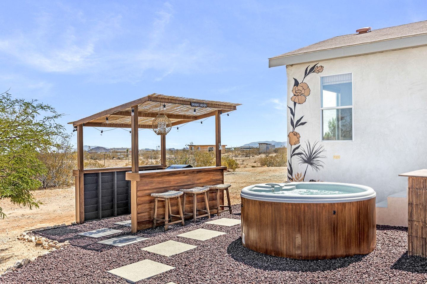 Impressive Cottage with Fire Pit, Hot-tub and Barbecue in Joshua Tree, California