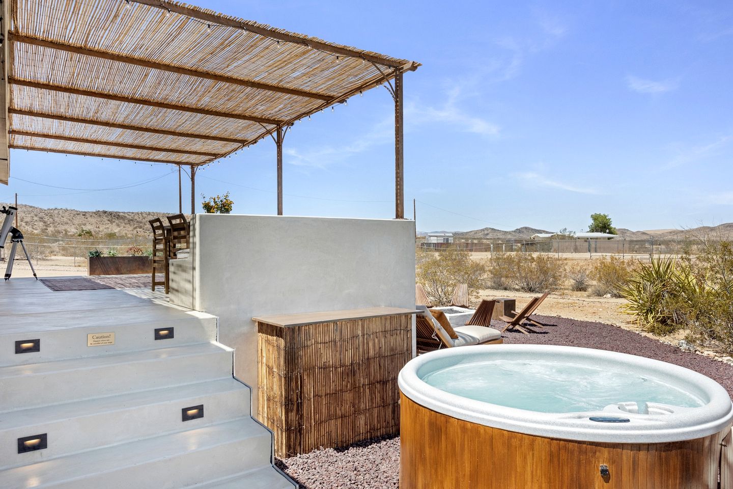 Impressive Cottage with Fire Pit, Hot-tub and Barbecue in Joshua Tree, California