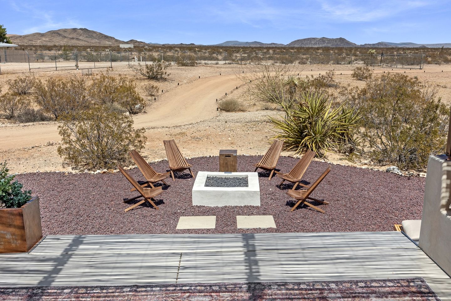 Impressive Cottage with Fire Pit, Hot-tub and Barbecue in Joshua Tree, California