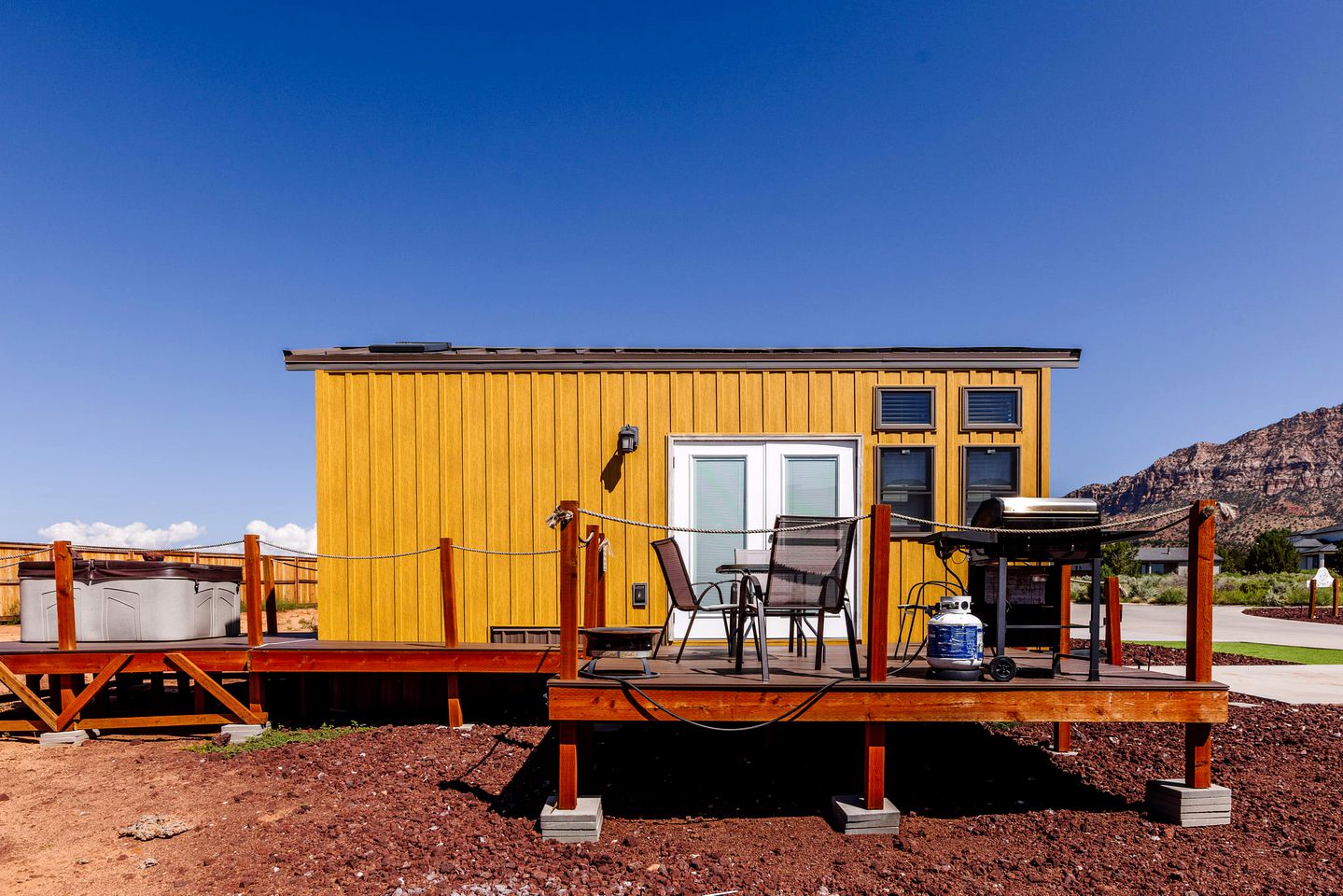 Discover Two Wonders: Tiny Home Getaway Near Bryce Canyon and Grand Canyon