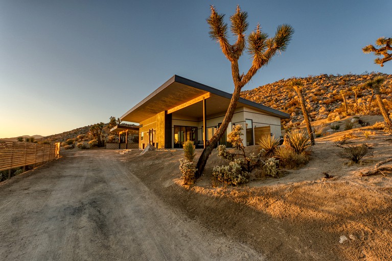 Floating Homes (United States of America, Yucca Valley, California)