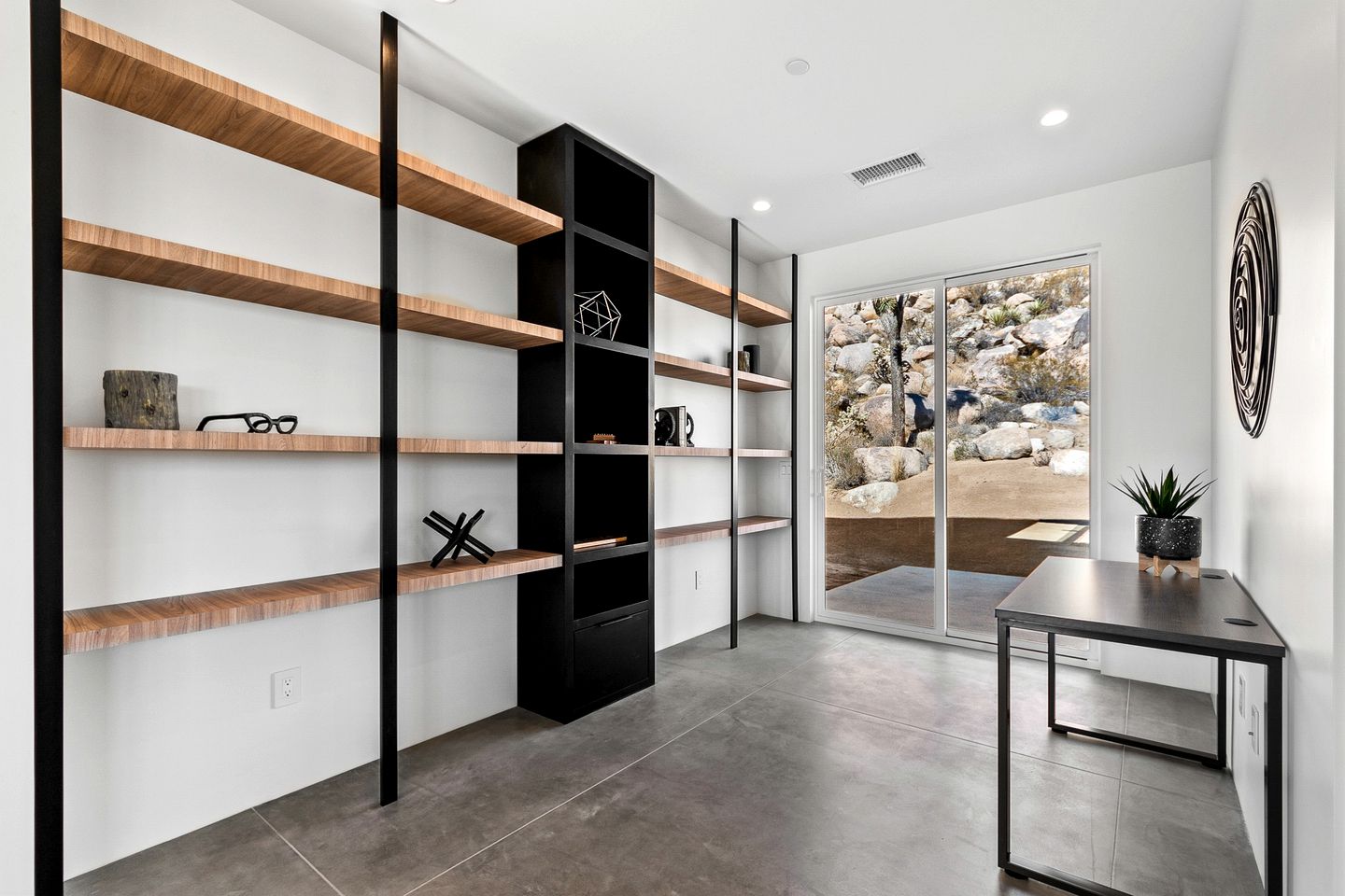 Modern Vacation Rental with Hot Tub and BBQ in Yucca Valley, CA