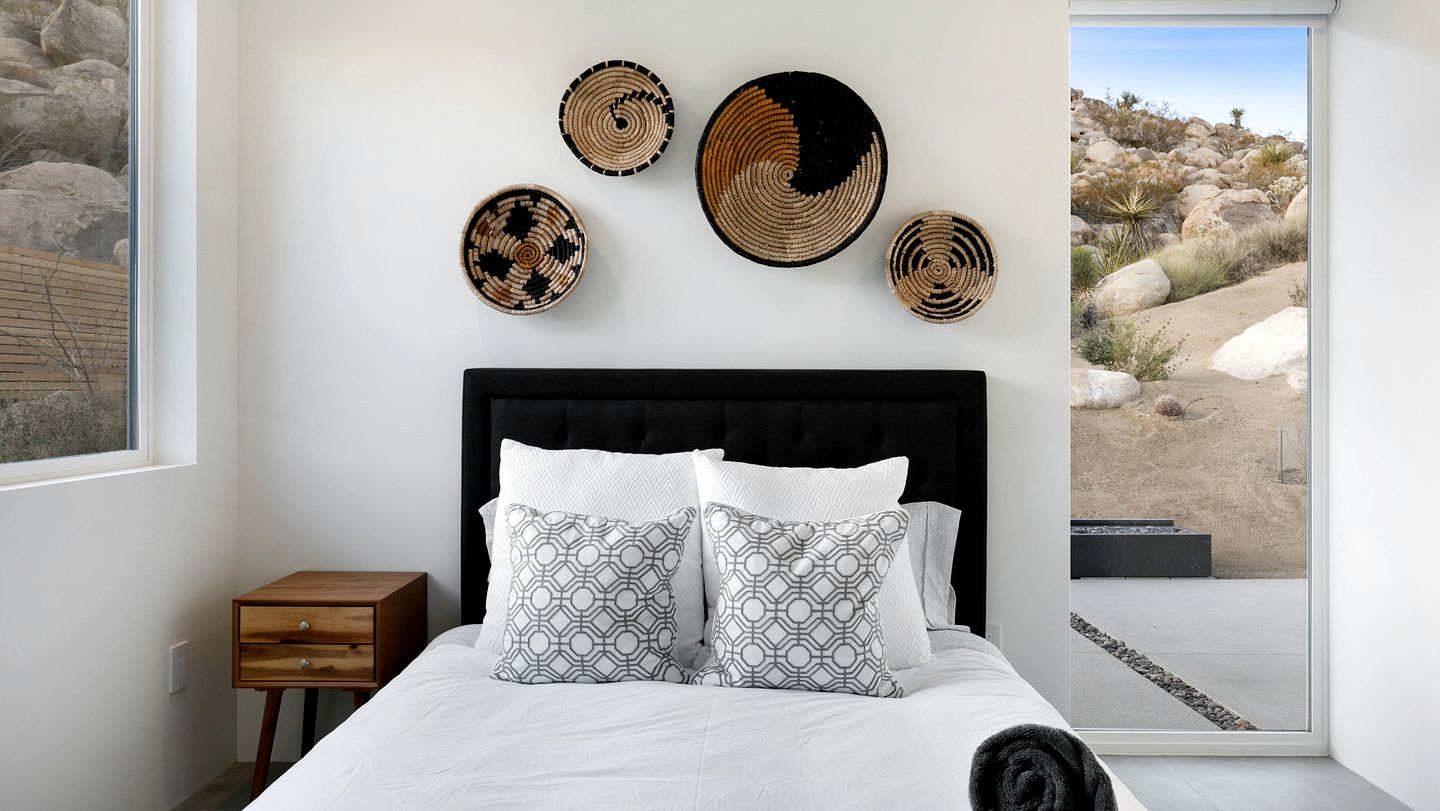 Modern Vacation Rental with Hot Tub and BBQ in Yucca Valley, CA