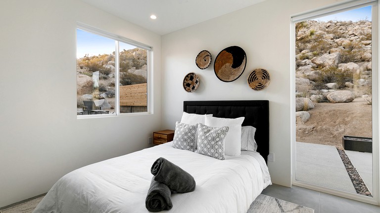 Floating Homes (United States of America, Yucca Valley, California)