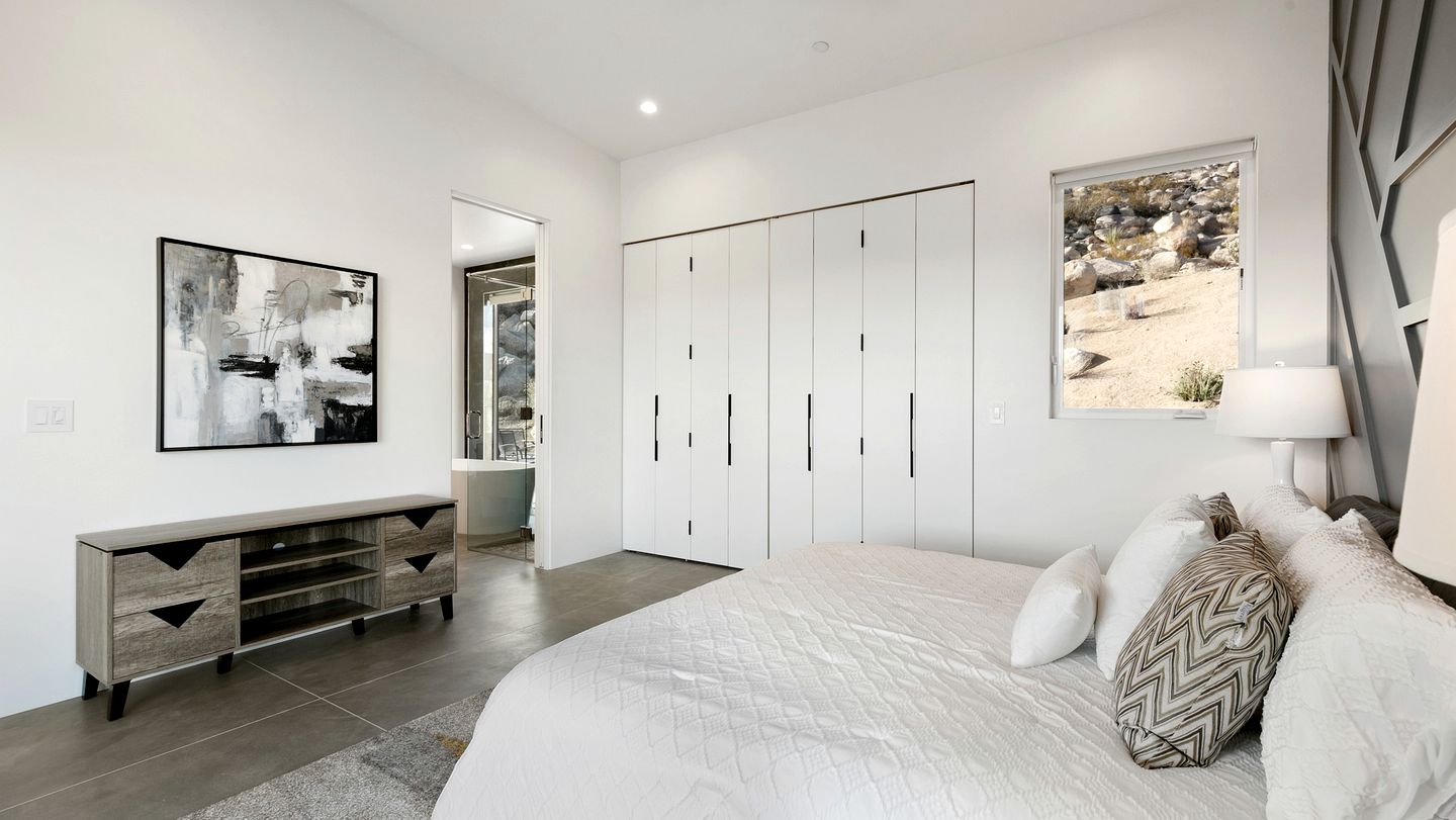 Modern Vacation Rental with Hot Tub and BBQ in Yucca Valley, CA