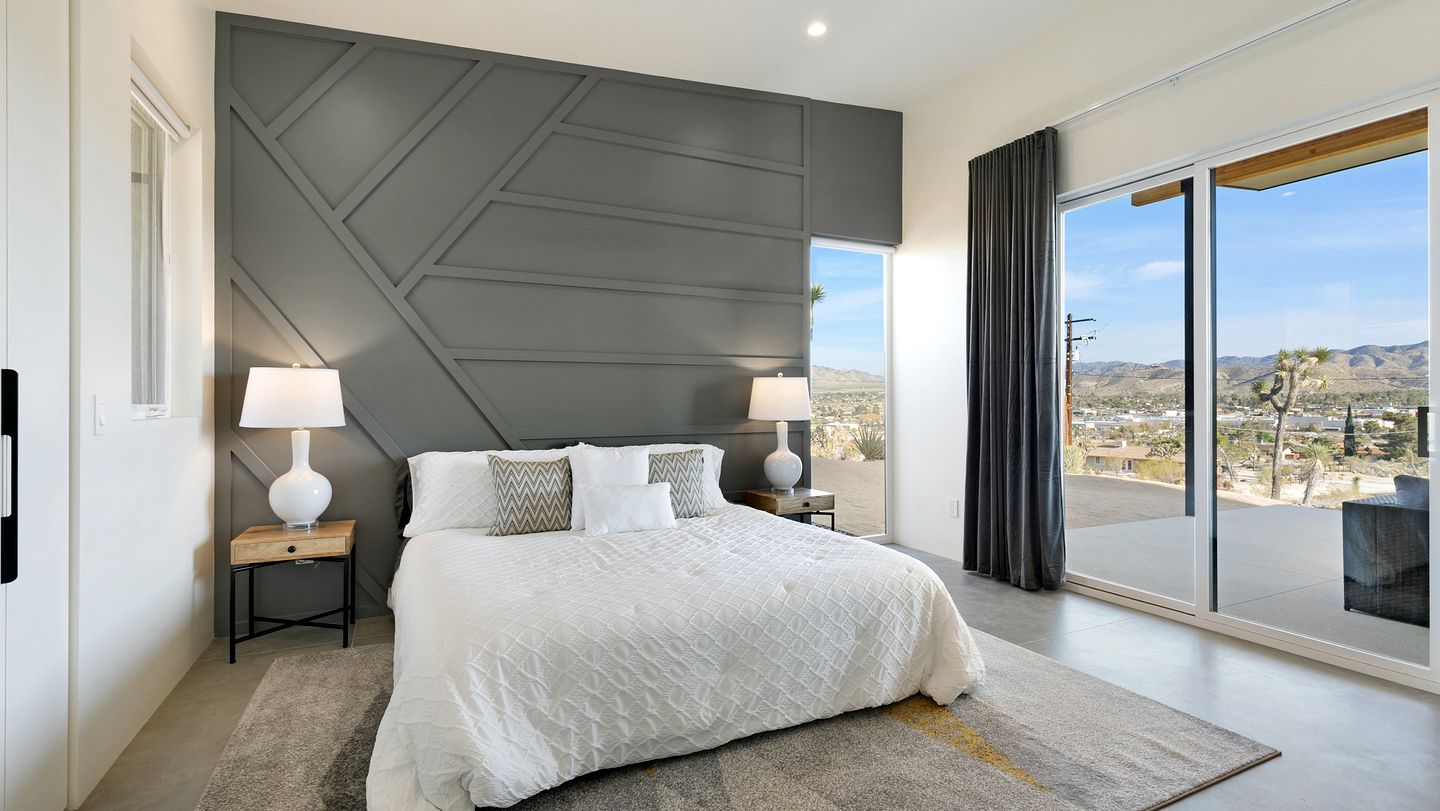 Modern Vacation Rental with Hot Tub and BBQ in Yucca Valley, CA