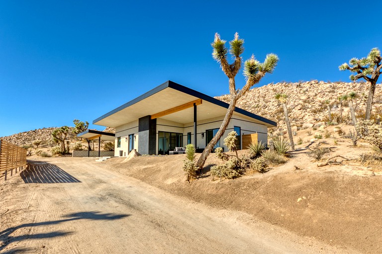 Floating Homes (United States of America, Yucca Valley, California)