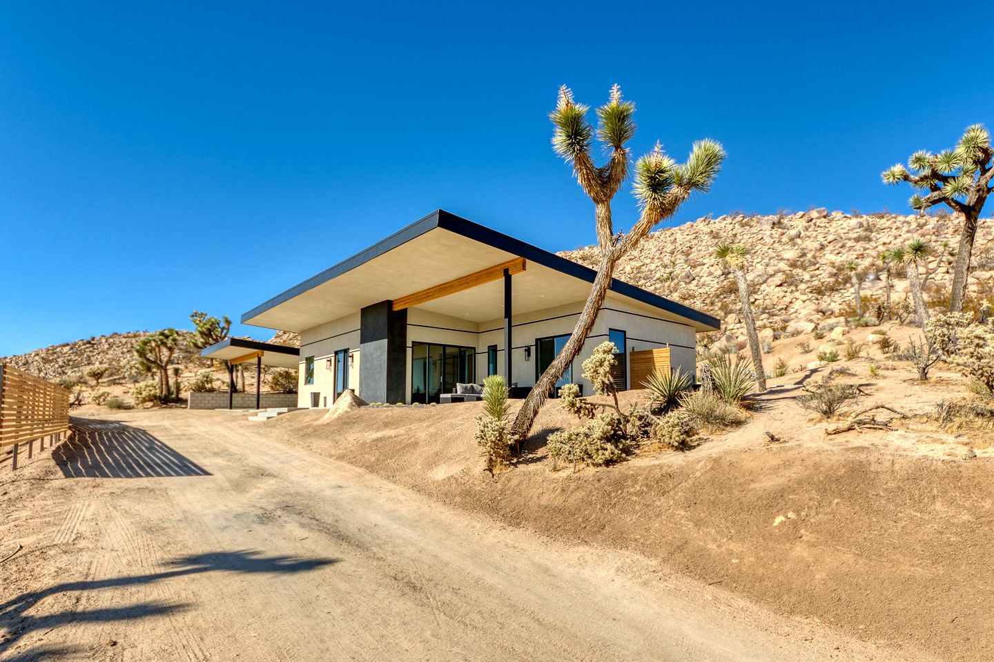 Modern Vacation Rental with Hot Tub and BBQ in Yucca Valley, CA
