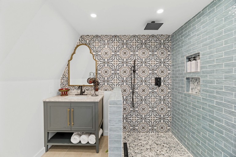 Domes (United States of America, Elgin, Texas)