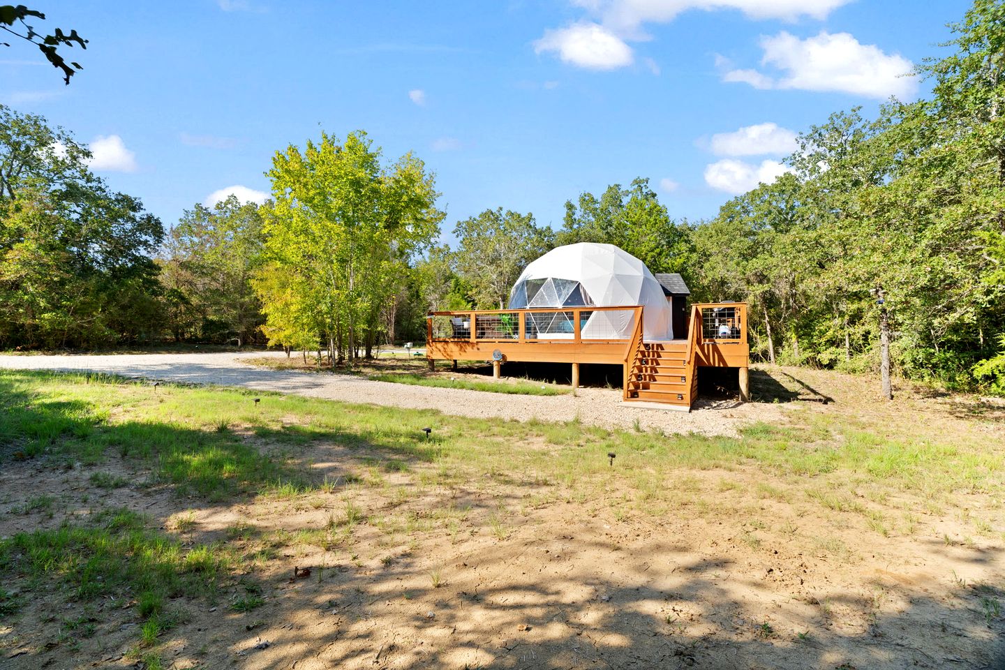 Beautiful Lofted Dome with Cozy Deck and Charming Design in Elgin, Texas