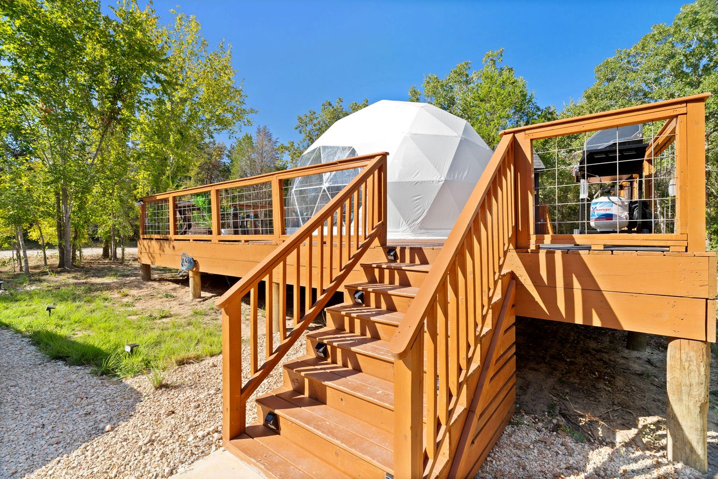 Beautiful Lofted Dome with Cozy Deck and Charming Design in Elgin, Texas