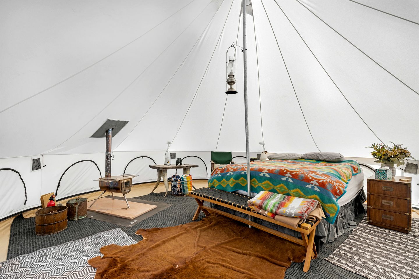 Secluded Luxury Bell Tent with Stargazing and Desert Views near Grand Canyon South Rim, Arizona