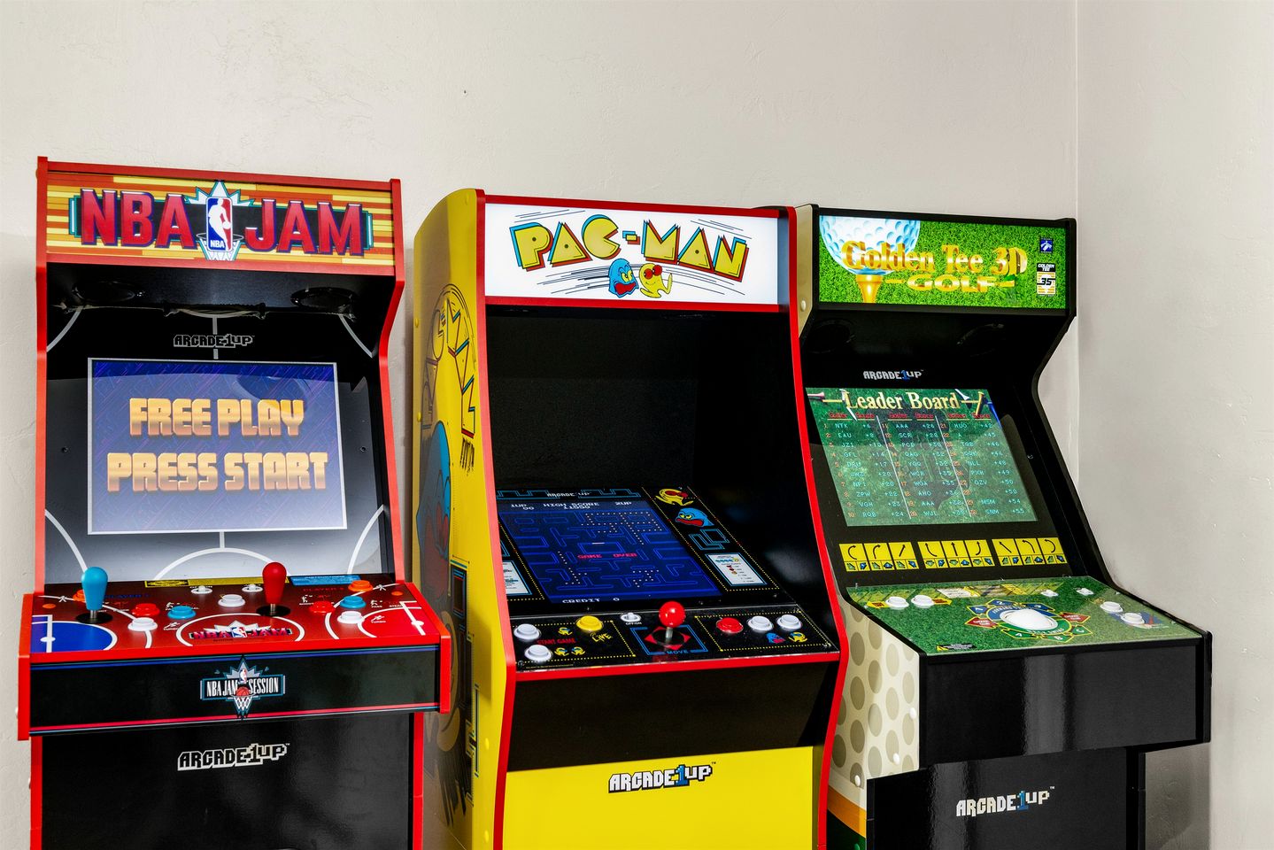 Design Cabin with Jacuzzi and Porch in Sister Bay, Wisconsin