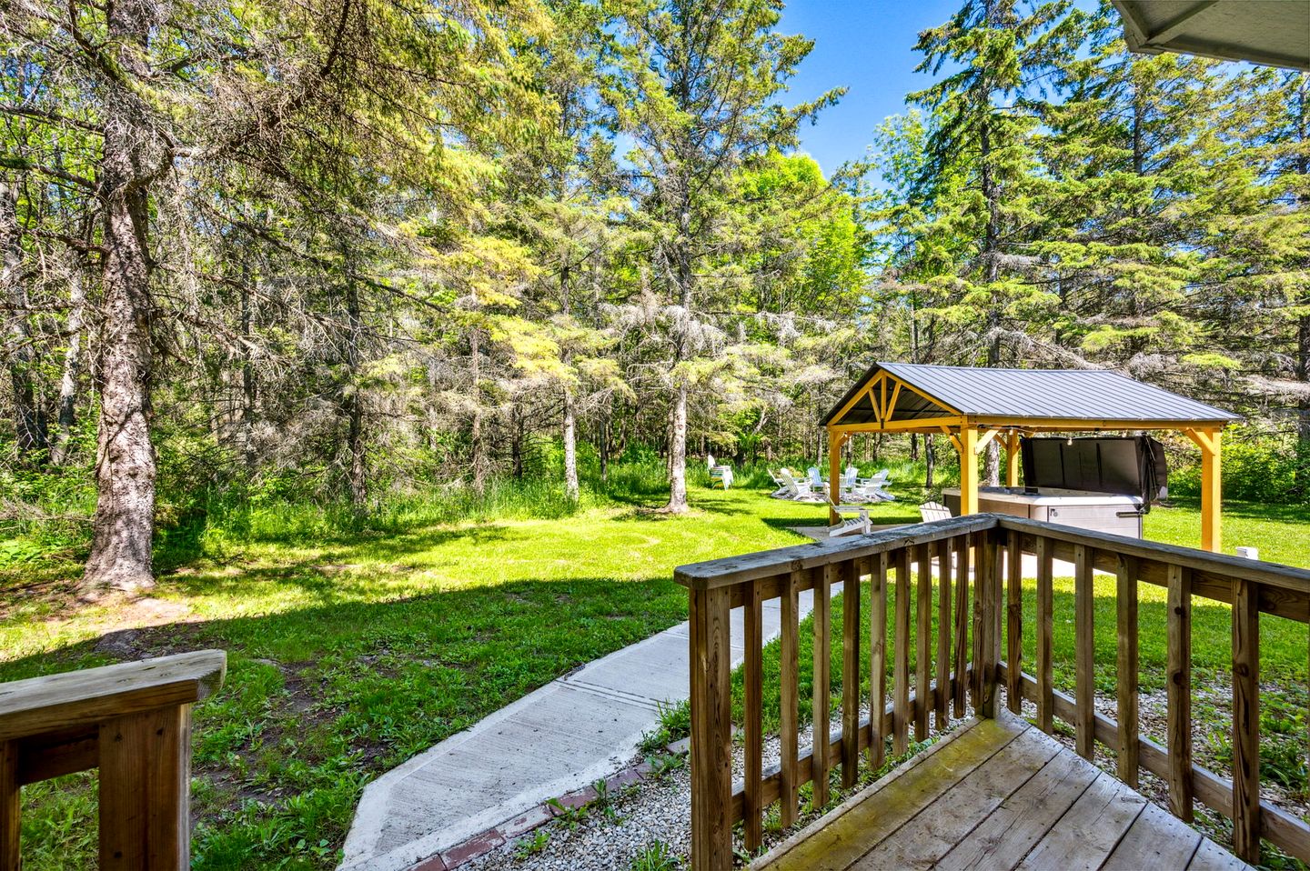 Design Cabin with Jacuzzi and Porch in Sister Bay, Wisconsin