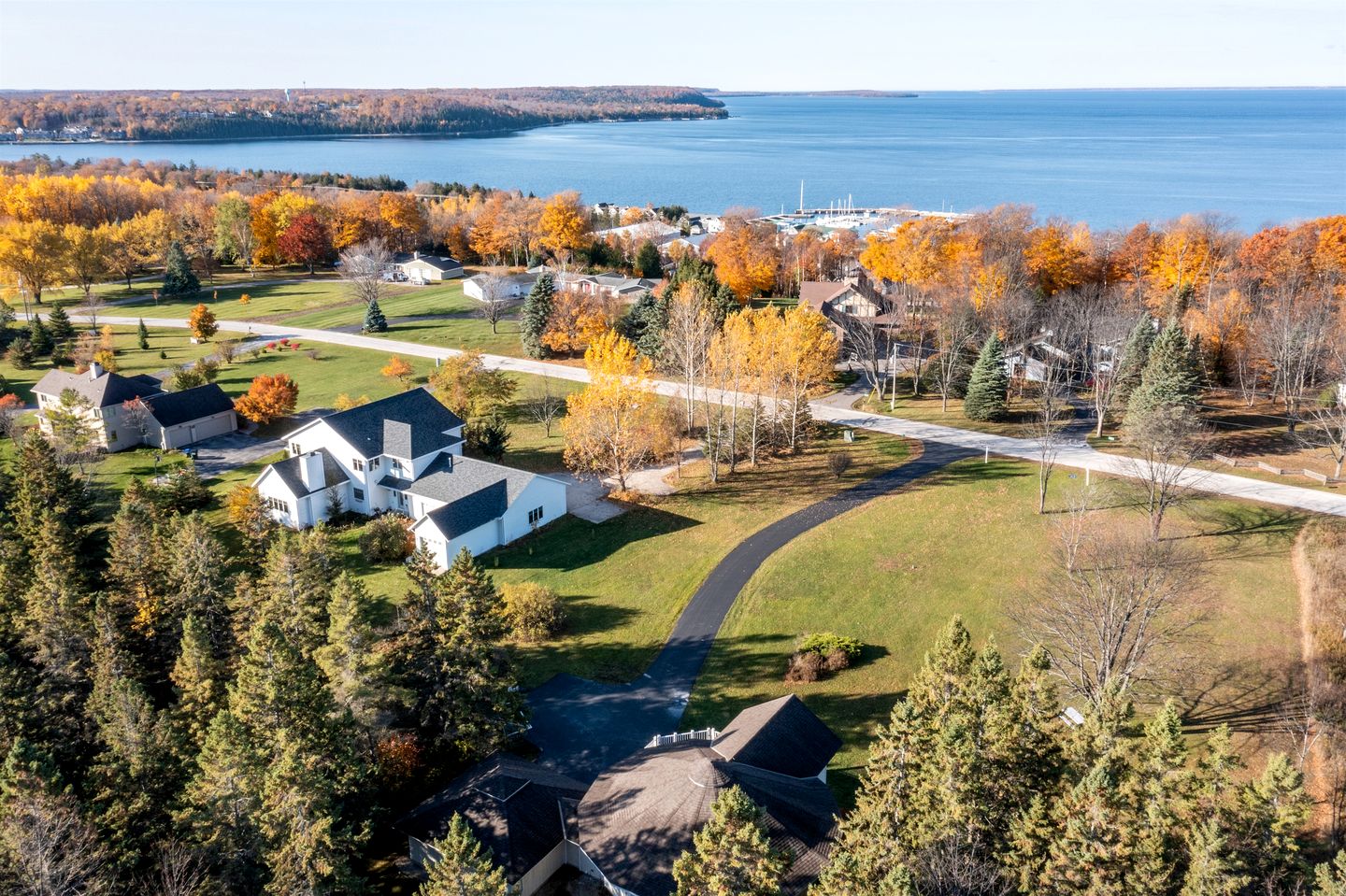 Design Cabin with Jacuzzi and Porch in Sister Bay, Wisconsin