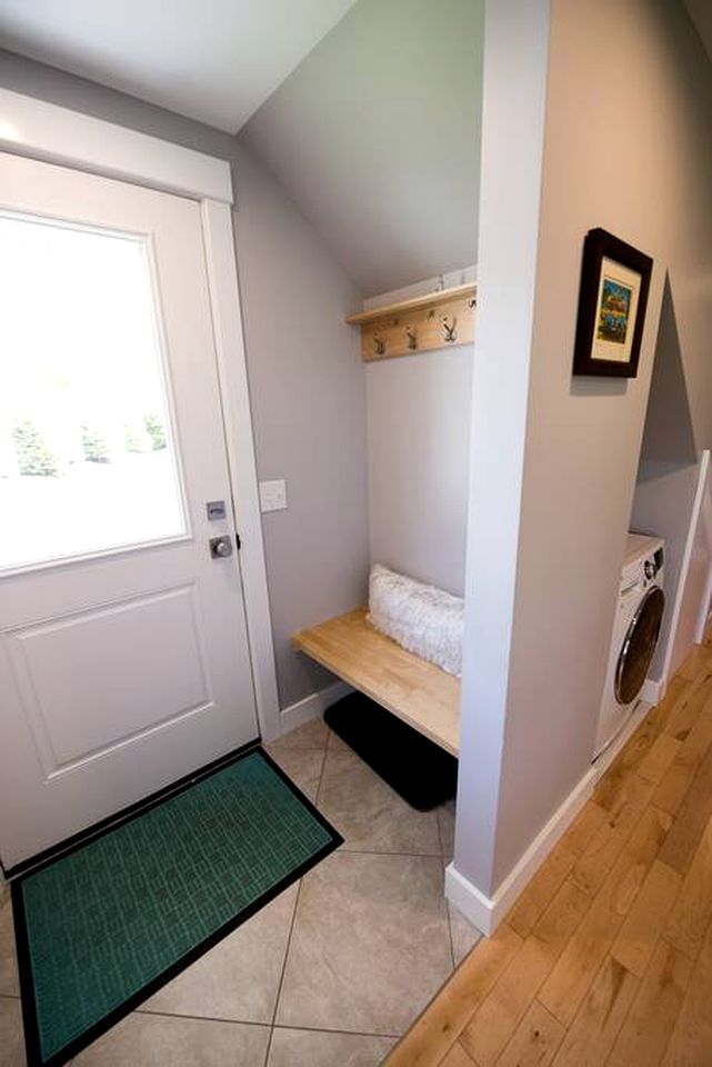 Designed Cottage with Private Dock and Ocean Views in Maine