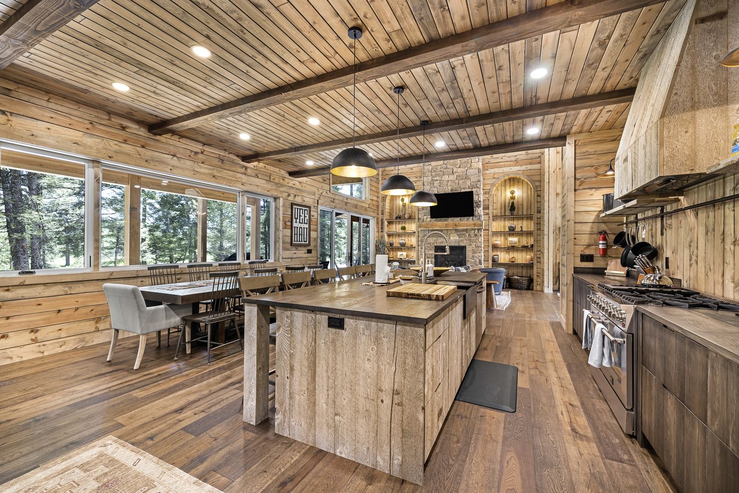 Designed Rental with Awesome Indoor Spaces in Idaho