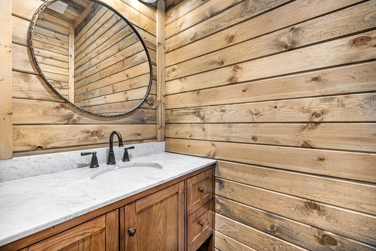 Designed Rental with Awesome Indoor Spaces in Idaho