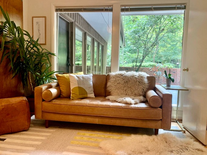 Designer Rentals (United States of America, Chapel Hill, North Carolina)